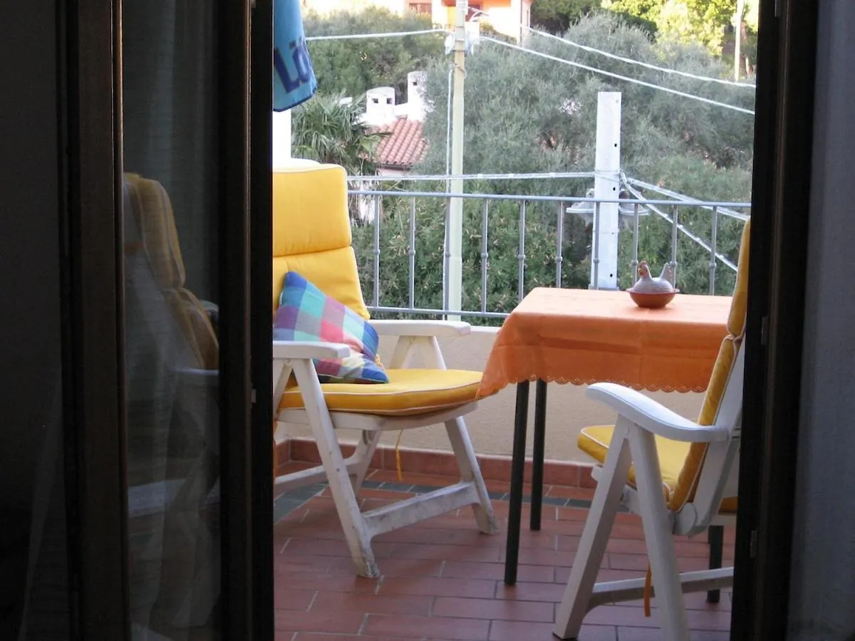 Casa Vacanze A 50 M Dal Mare Cala Gonone Ferienhaus